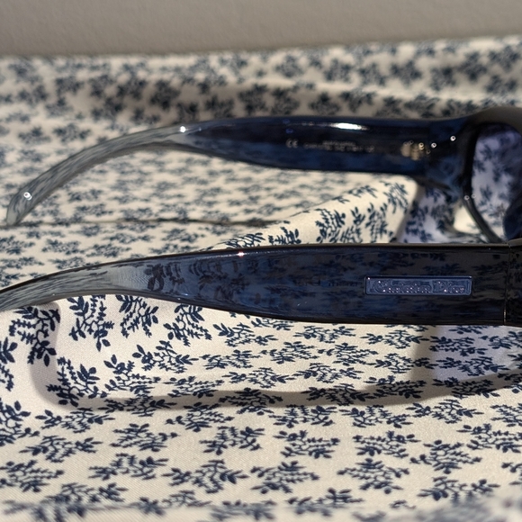 Christian Dior Sunglasses - Picture 4 of 13